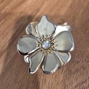 Vintage 1980s Elegant Silver and White Flower Brooch With Irdescent Tone